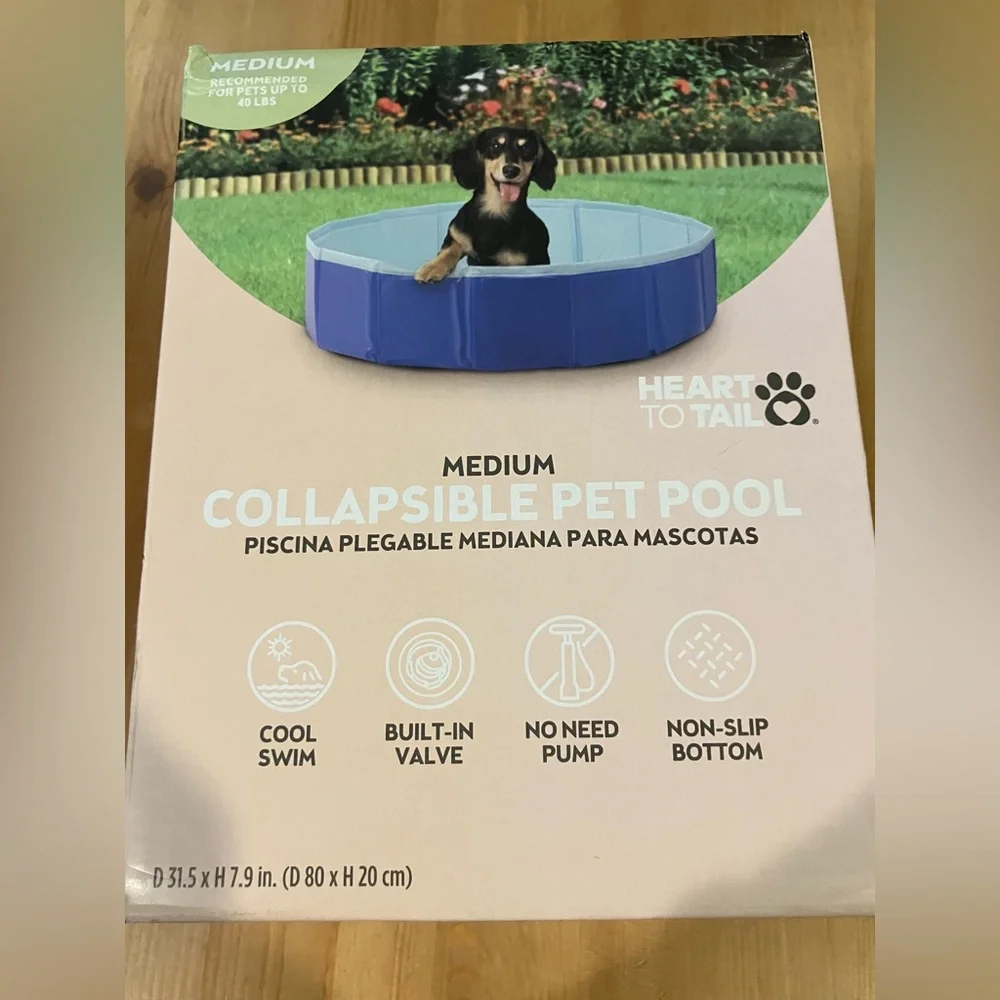 NEW Never Opened Heart to Tail Medium Collapsible Pet Pool 31.5” x 7.9”